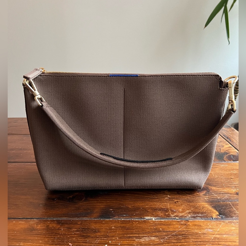Rothy’s The Daily Crossbody in Cocoa Brown